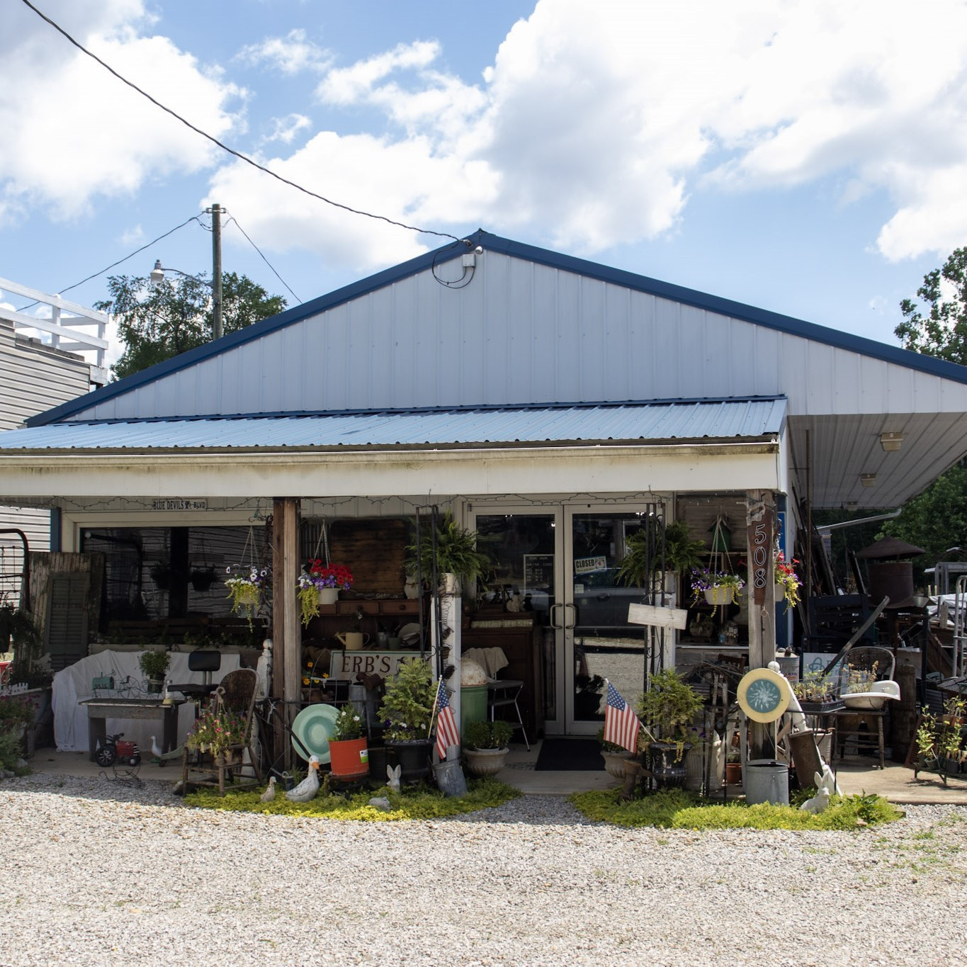 A Peace of the Past Danville storefront.