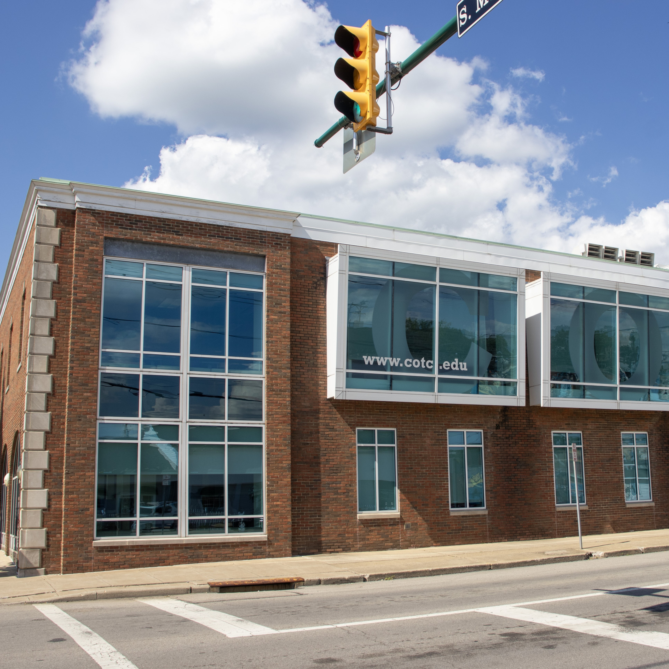 Central Ohio Technical College Mount Vernon exterior.