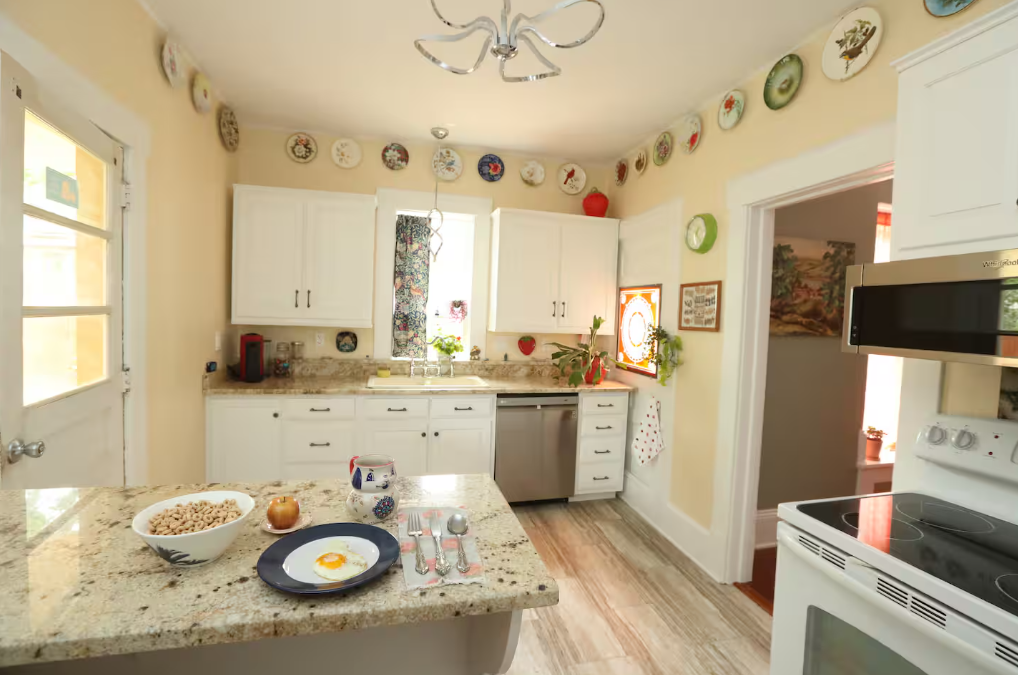 Division Street Suite Kitchen.