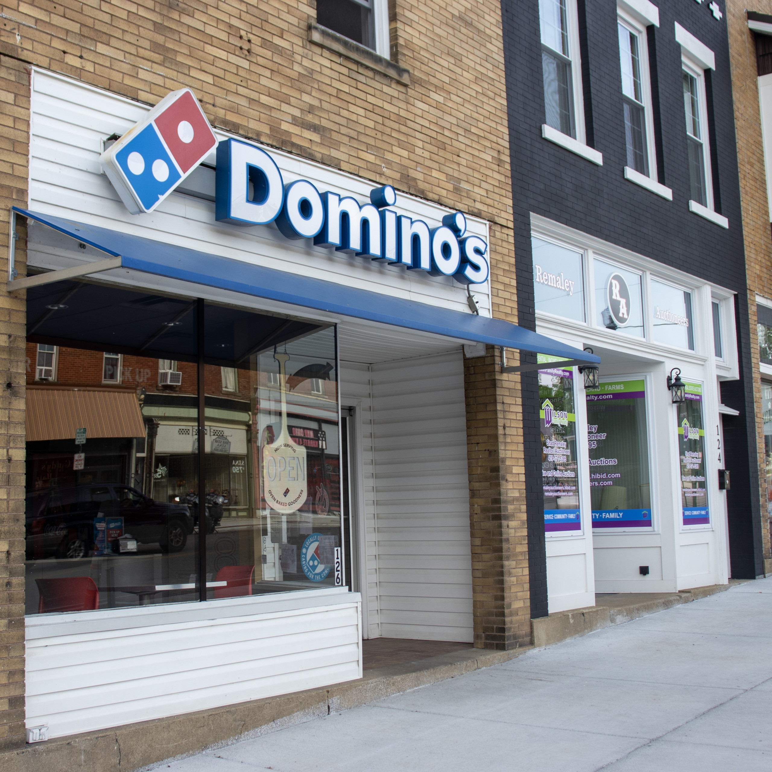 Dominos Pizza Fredricktown storefront.