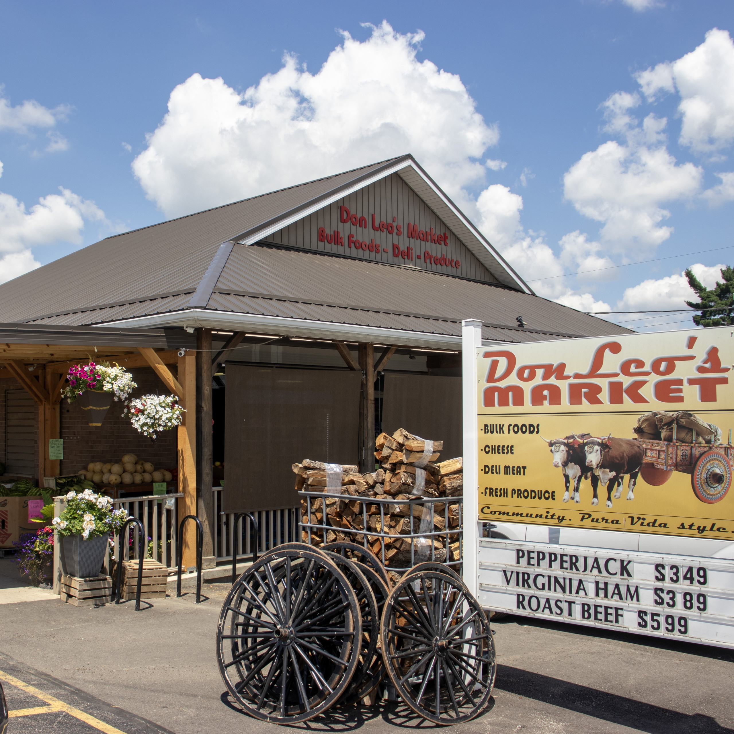Don Leo's Market Danville storefront.