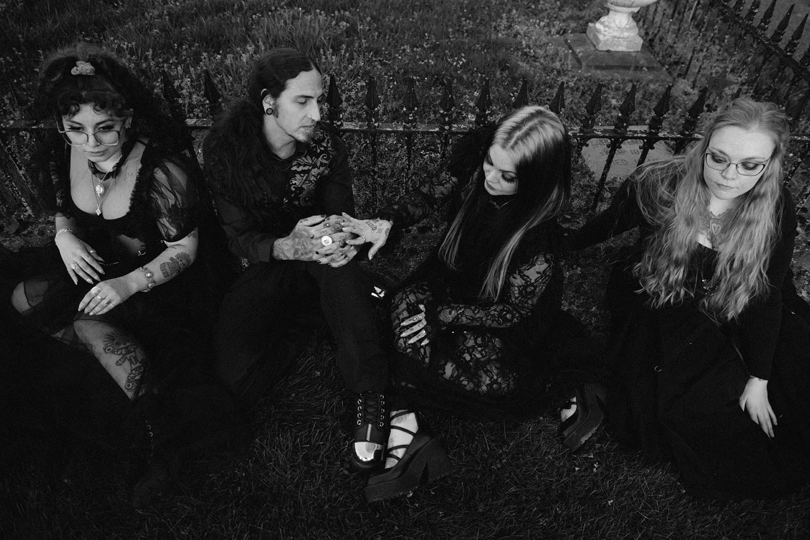 gothic hearts tattoo header.