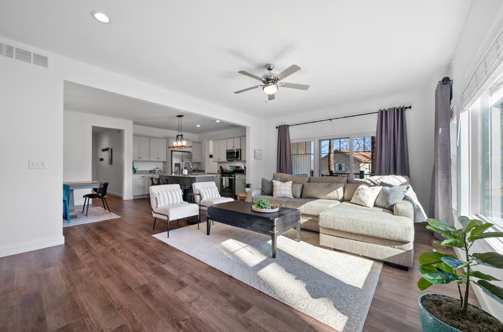 GreenAcre Getaway living room.