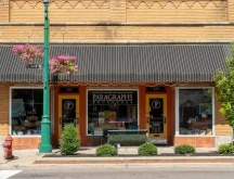 Paragraphs Bookstore