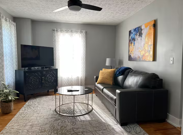 The Cottage on Wiggin living room.