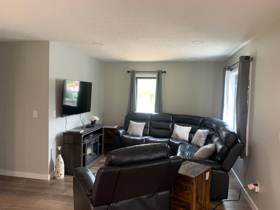 The Gambier Getaway Cottage living room.